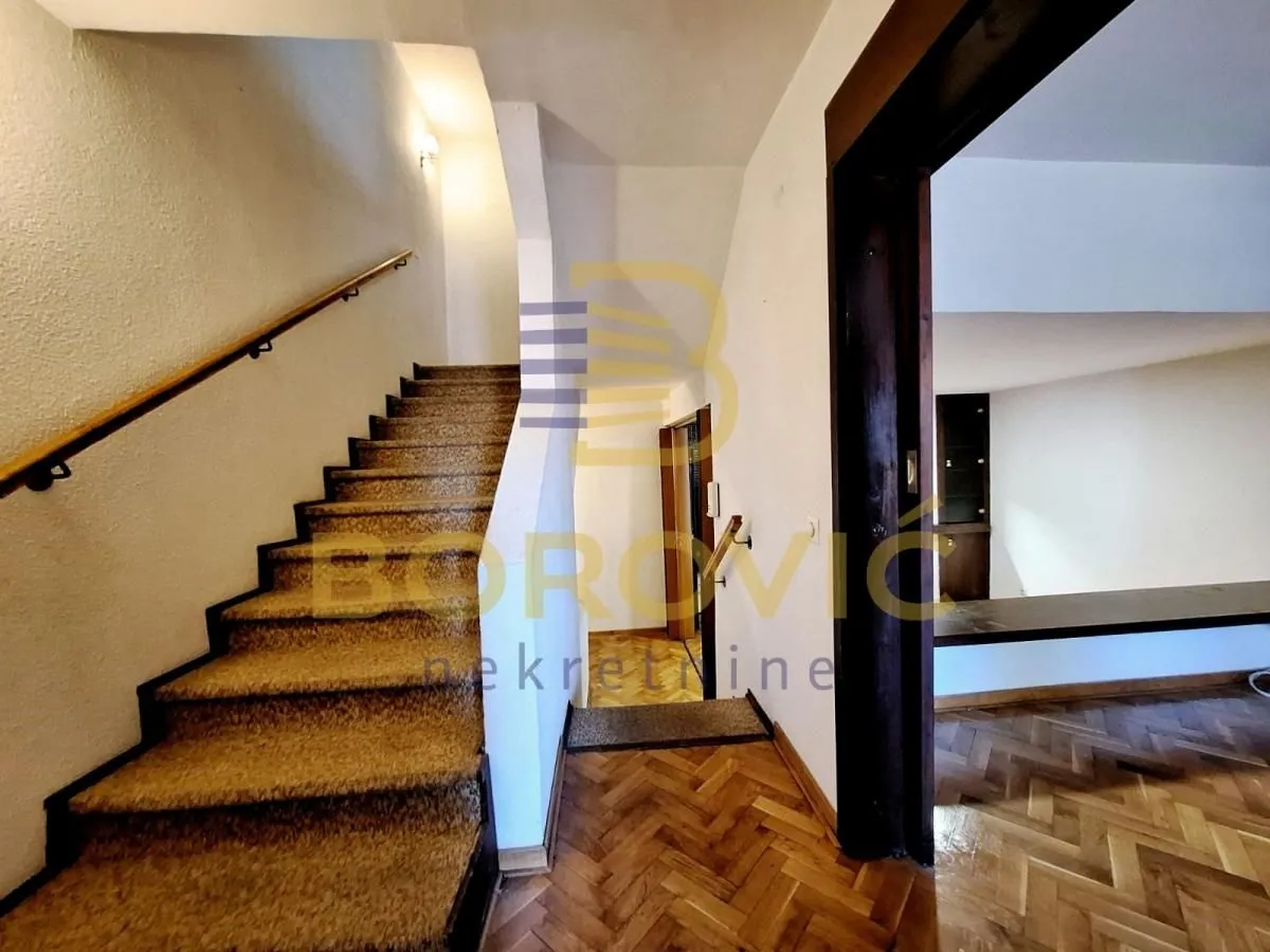 Sale, house, 200m², Višnjička Banja, Palilula Sve Podlokacije