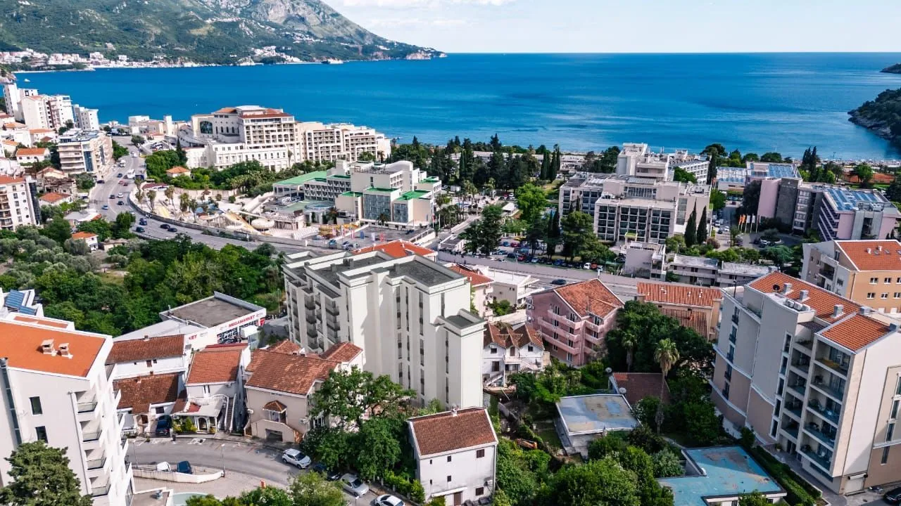 Prodaja, dvosoban stan, 94m², Bečići, Budva