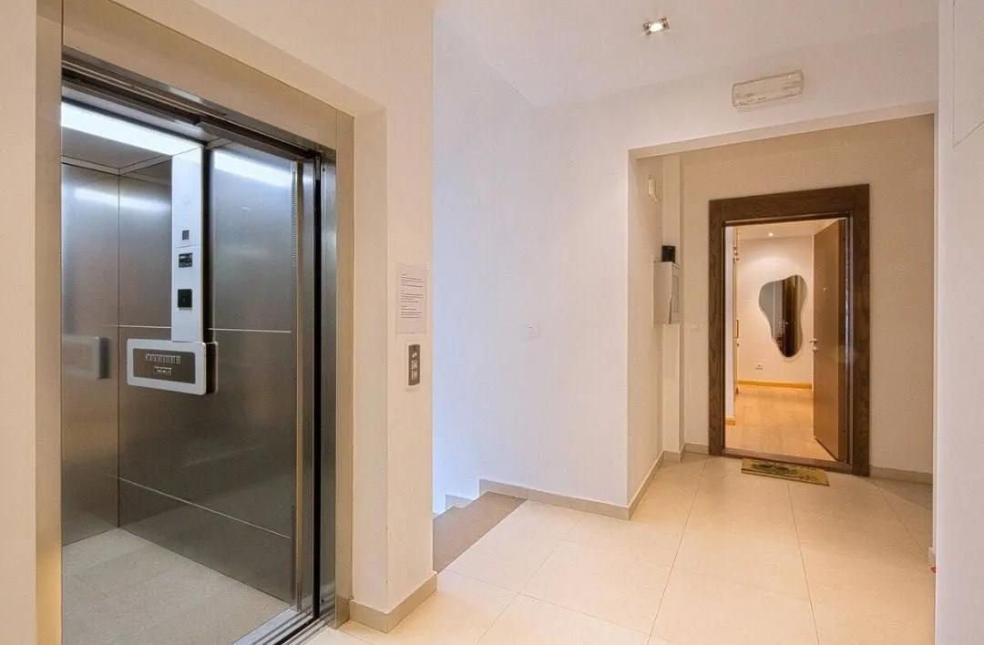 Prodaja, dvosoban stan, 77m², Budva, Crna Gora