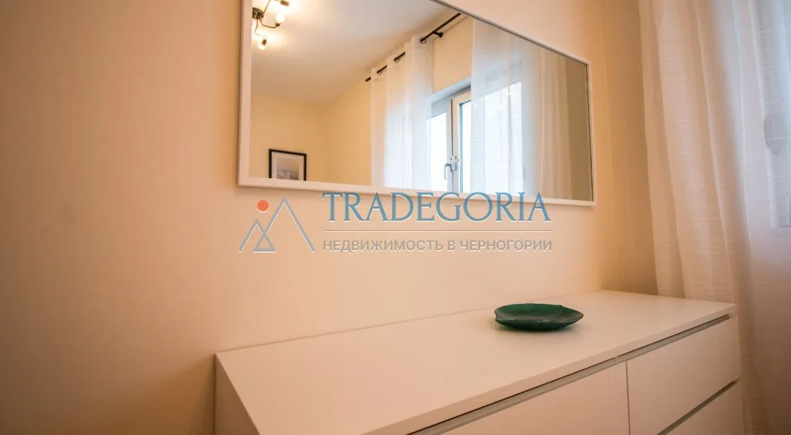 Prodaja, dvosoban stan, 75m², Dobrota, Kotor