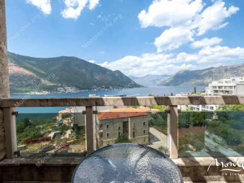 Sale, one bedroom apartment, 57m², Dobrota, Kotor - image 1