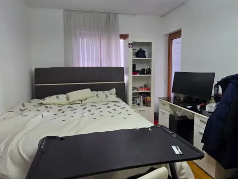 Prodaja, trosoban stan, 120m², Tološka šuma, Podgorica - image 14