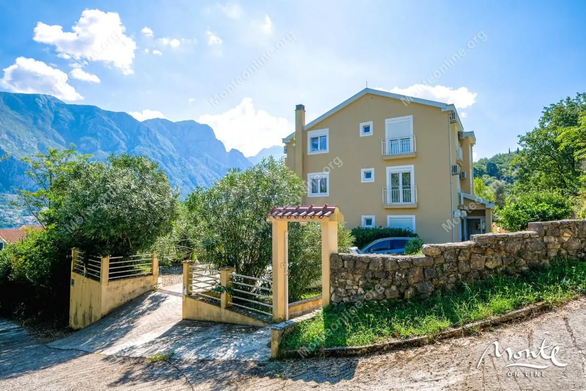 Prodaja, dvosoban stan, 83m², Prčanj, Kotor