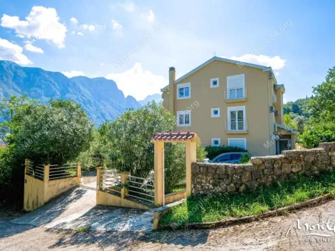 Prodaja, dvosoban stan, 83m², Prčanj, Kotor - image 32