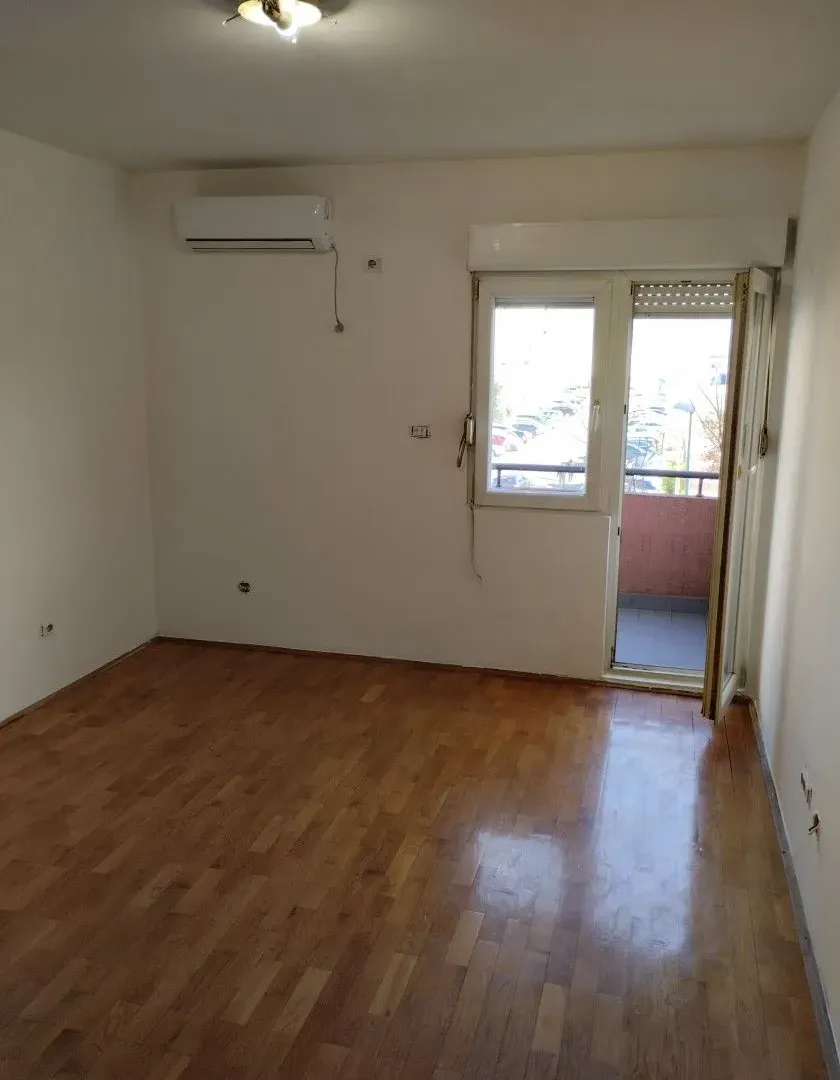 Prodaja, jednosoban stan, 45m², Stari Aerodrom, Podgorica