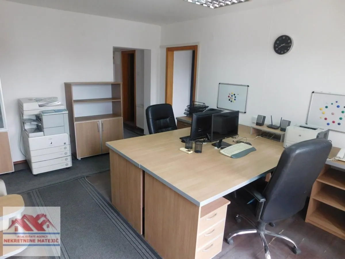 Rent, office space, 74m², Centar, Kragujevac