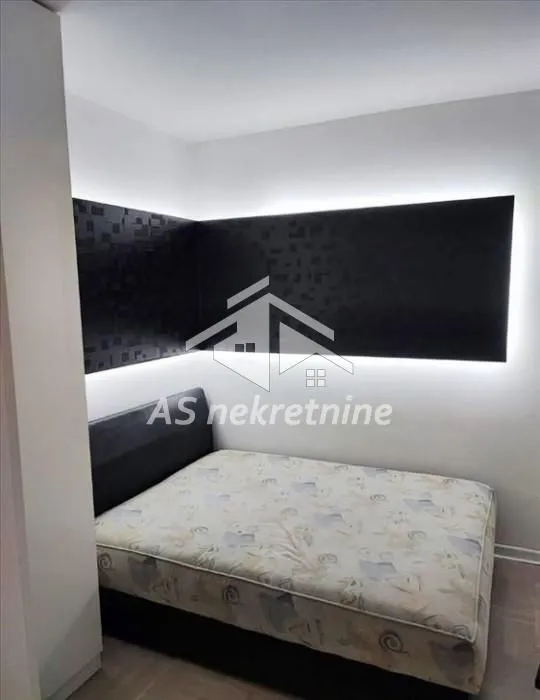 Rent, two bedroom apartment, 42m², Vračar Sve Podlokacije, Beograd