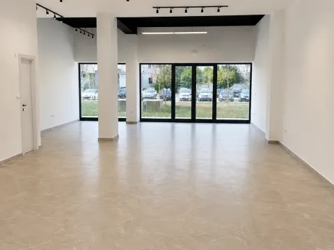 Rent, office space, 117m², Pobrežje, Podgorica - image 4