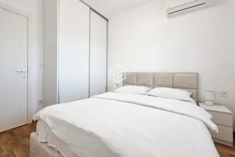 Rent, one bedroom apartment, 45m², Stari Aerodrom, Podgorica - image 9