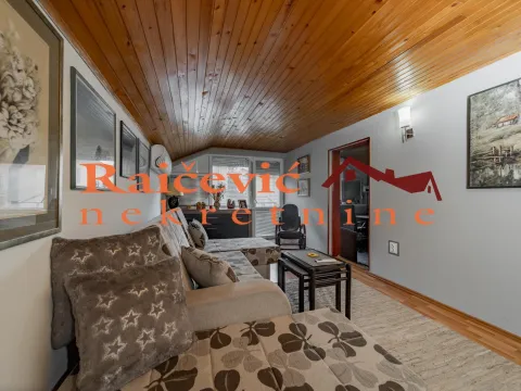 Sale, house, 125m², Zemun Kalvarija, Zemun Sve Podlokacije - image 3