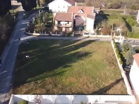 Prodaja, plac, 1074m², Tološi, Podgorica - image 1