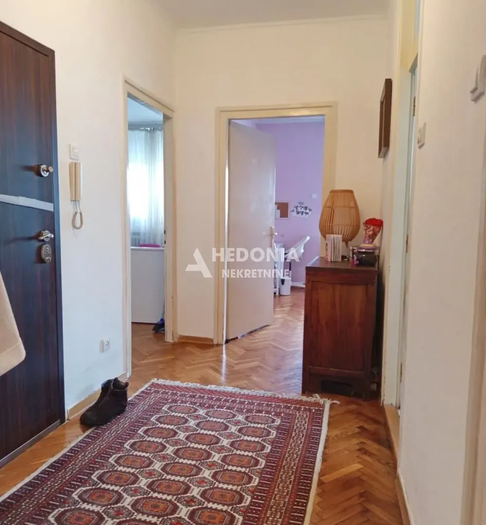 Sale, two bedroom apartment, 66m², Stari Grad, Beograd