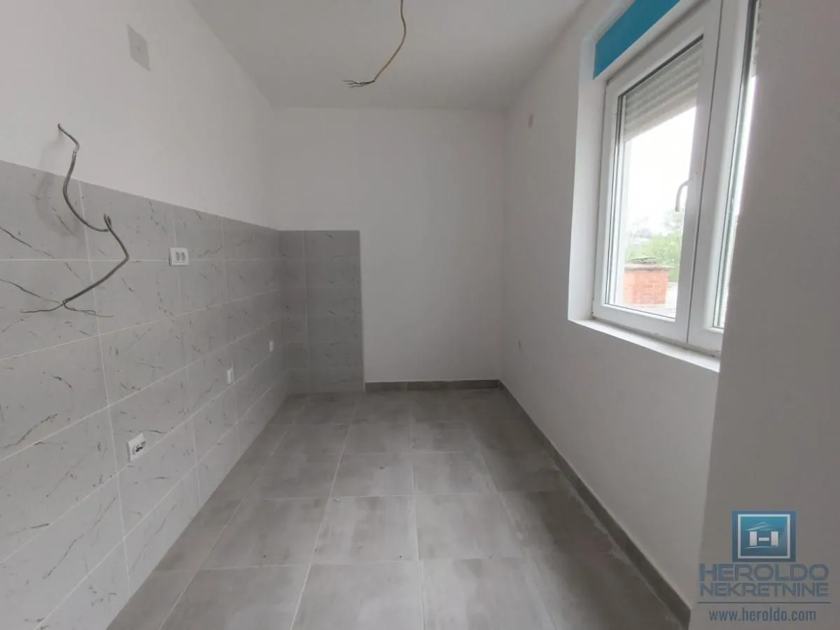 Prodaja, dvosoban stan, 60m², Tabane, Jagodina