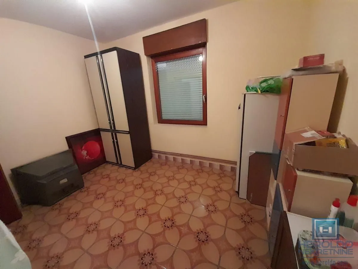 Sale, house, 180m², Centar, Ćuprija