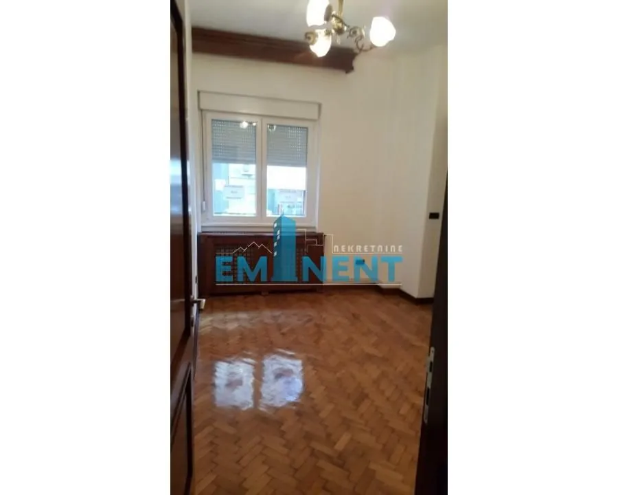 Rent, three bedroom apartment, 82m², Stari Grad, Beograd