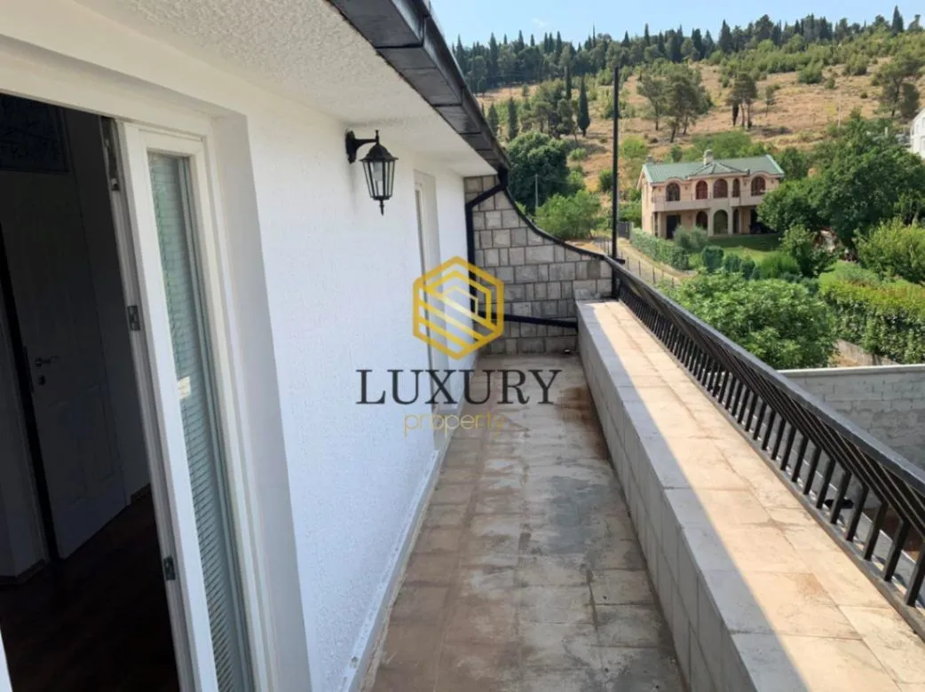 Rent, house, 250m², Zagorič, Podgorica