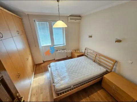 Rent, four bedroom apartment, 120m², Savski Venac, Beograd - image 19