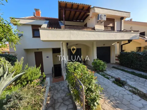 Rent, apartment, 300m², Gorica C, Podgorica