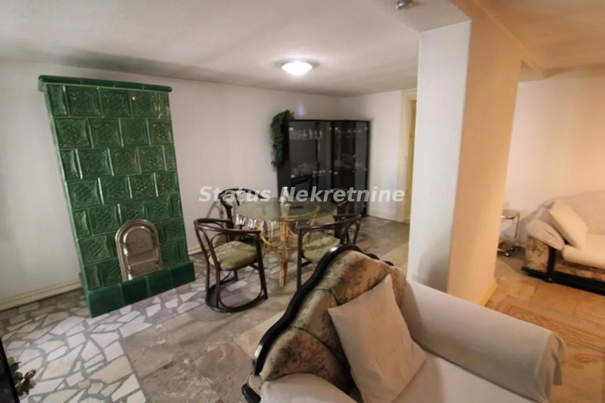 Prodaja, kuća, 416m², Sremska Mitrovica, Srbija