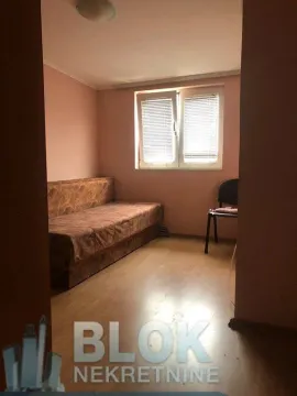 Izdavanje, jednosoban stan, 32m², Centar, Podgorica - image 5