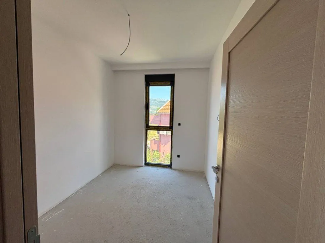 Prodaja, dvosoban stan, 76m², Tivat, Crna Gora