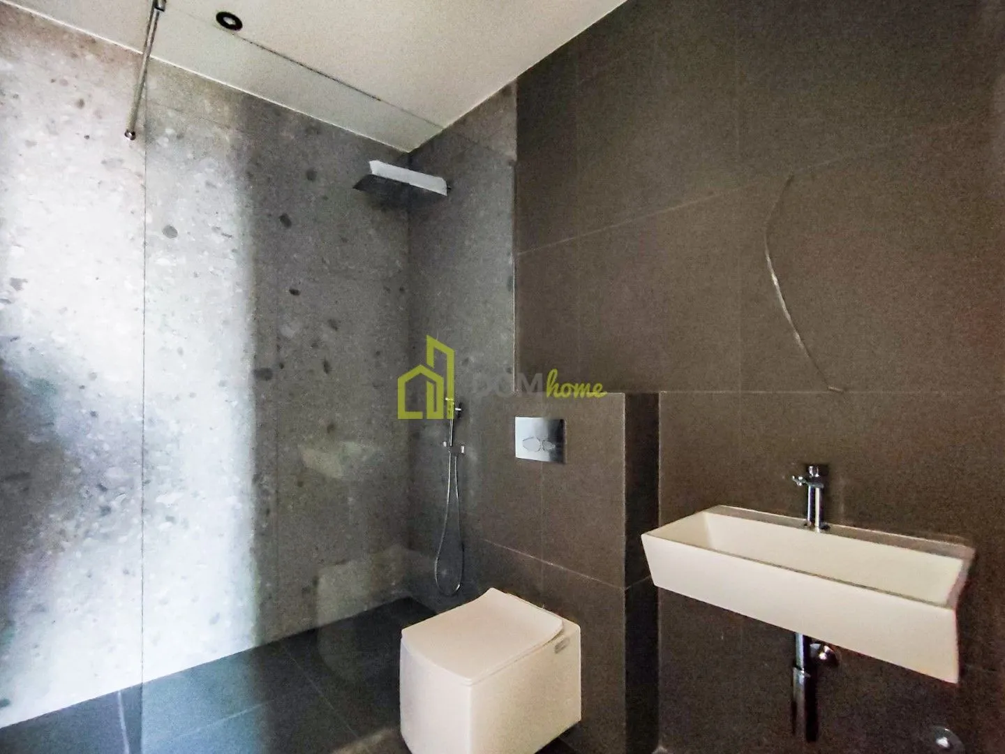 Prodaja, trosoban stan, 137m², Centar, Podgorica