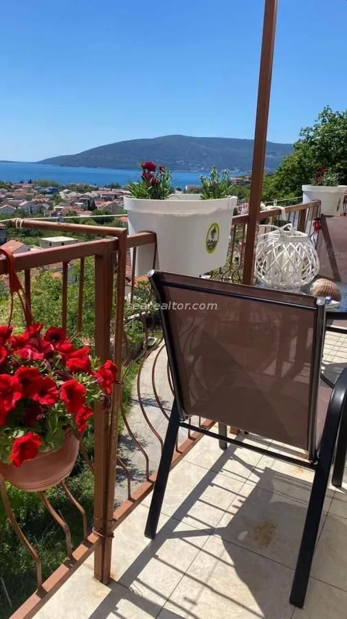Prodaja, kuća, 250m², Zelenika, Herceg Novi