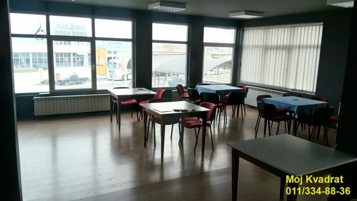 Rent, office space, 216m², Čačak, Srbija