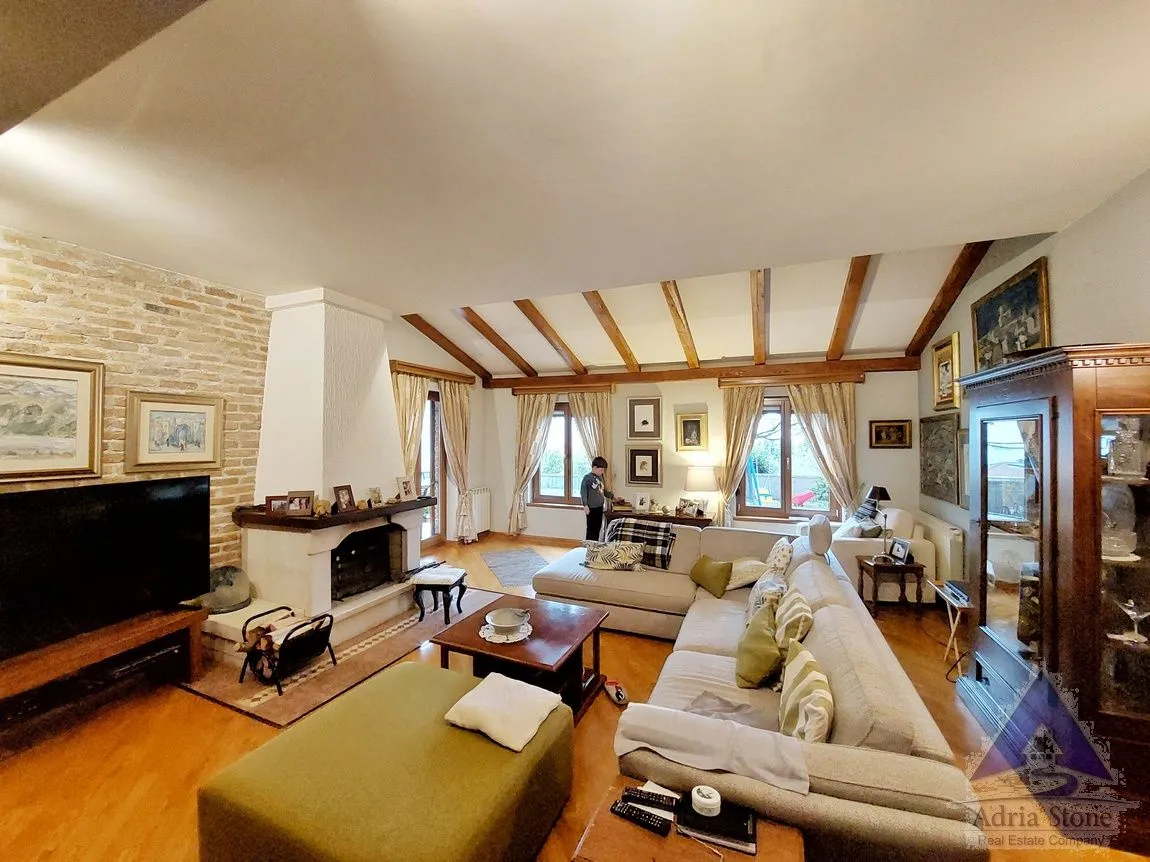 Prodaja, kuća, 300m², Orahovac, Kotor
