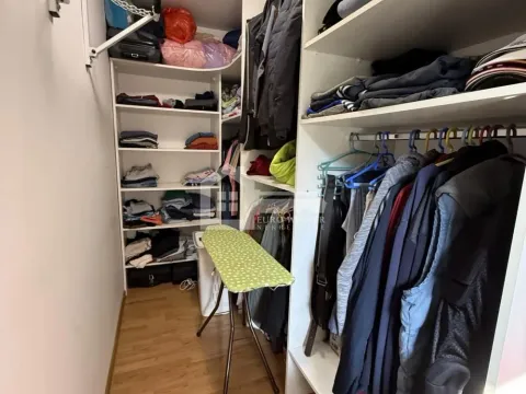 Sale, house, 162m², Zemun Gornji Grad, Zemun Sve Podlokacije - image 9