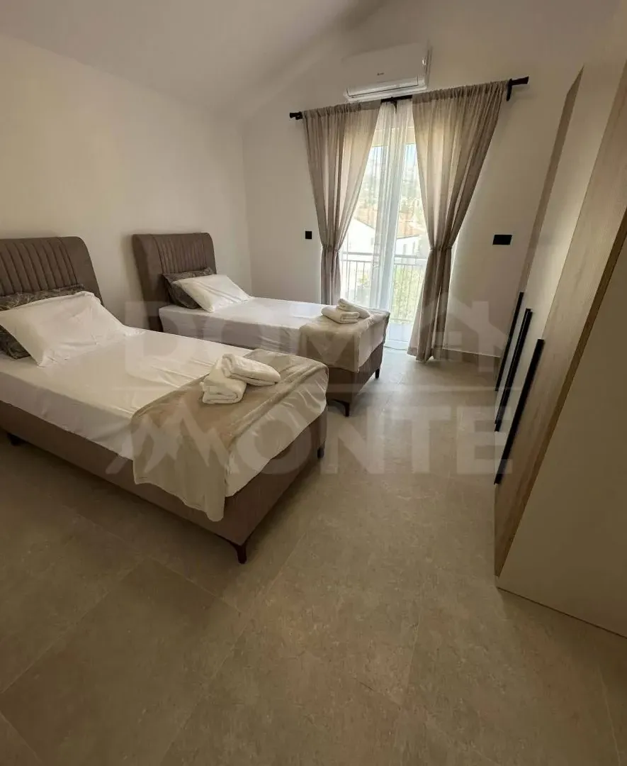 Rent, two bedroom apartment, 90m², Seljanovo, Tivat