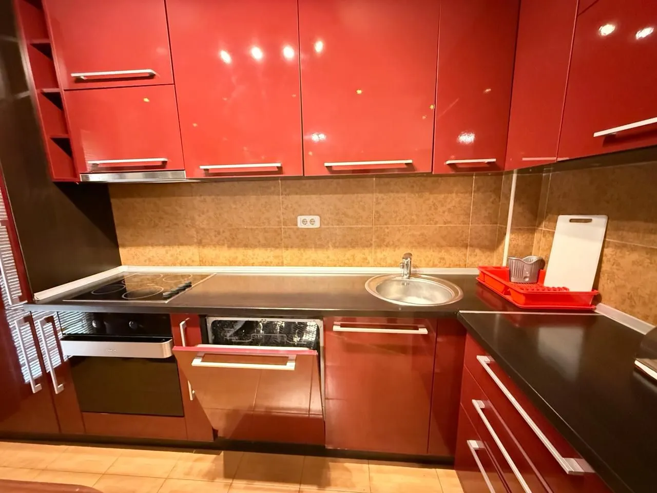Rent, three bedroom apartment, 70m², Podkošljun, Budva