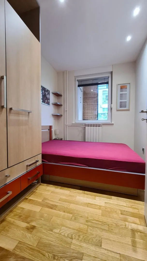 Izdavanje, jednosoban stan, 40m², Stari Grad, Beograd