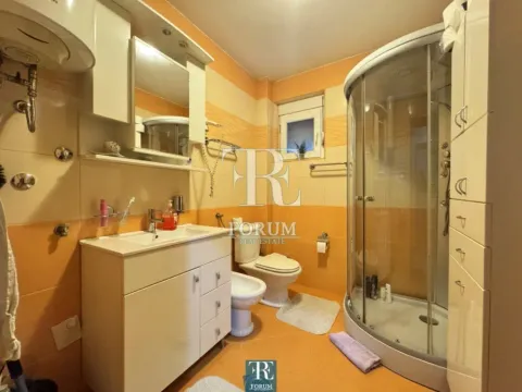 Sale, house, 175m², Podgorica, Crna Gora - image 8