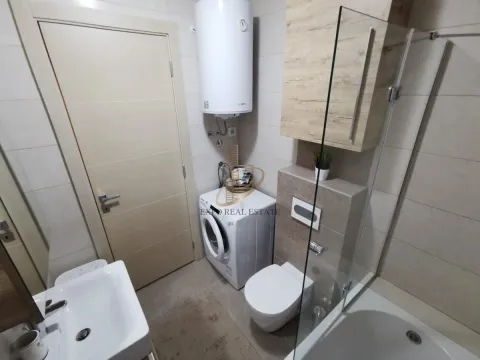 Izdavanje, trosoban stan, 54m², Bulevar Oslobodjenja, Novi Sad Sve Podlokacije - image 9