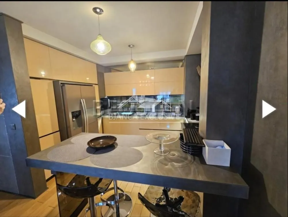 Prodaja, četvorosoban stan, 176m², Novi Beograd Sve Podlokacije, Beograd