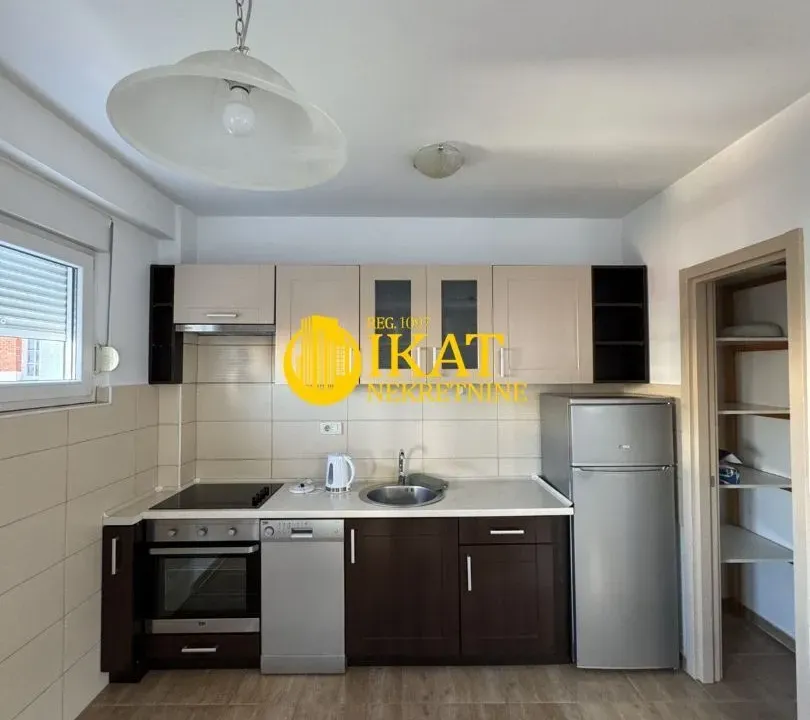 Rent, two bedroom apartment, 57m², Crveni Krst, Beograd