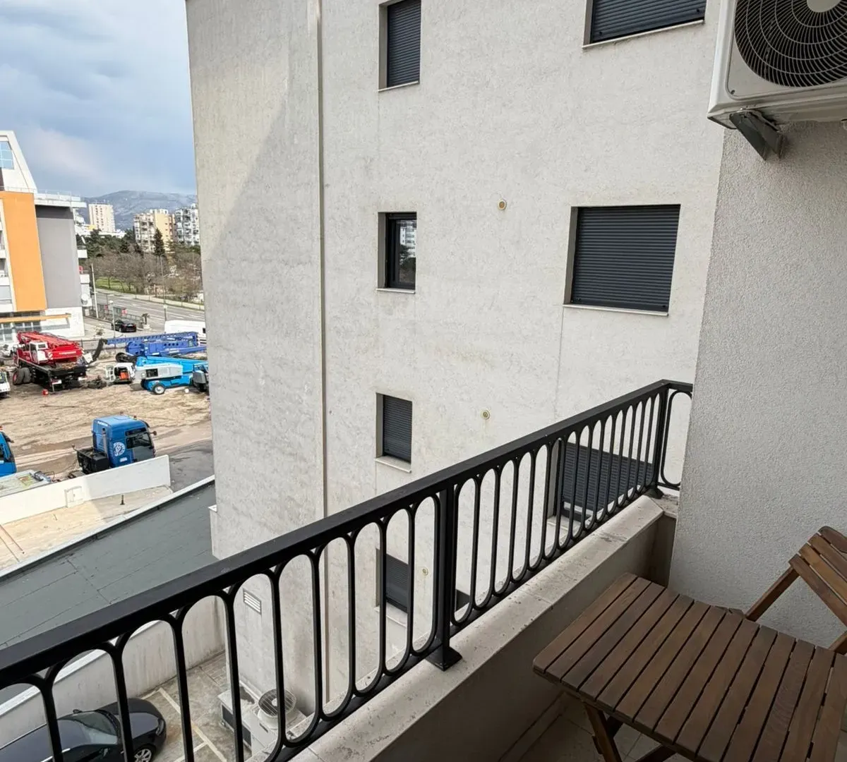 Prodaja, jednosoban stan, 43m², Pobrežje, Podgorica