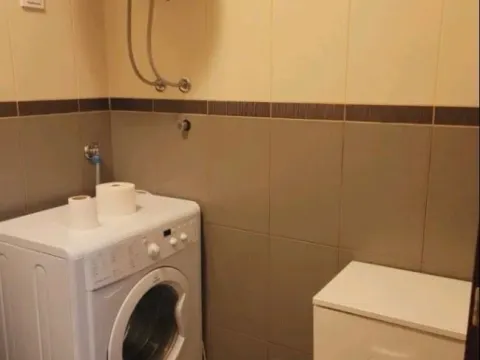 Izdavanje, jednosoban stan, 51m², Stari Aerodrom, Podgorica - image 4