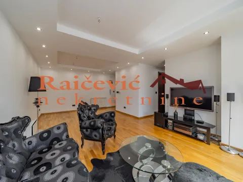 Sale, four bedroom apartment, 132m², Voždovac, Voždovac Sve Podlokacije - image 4