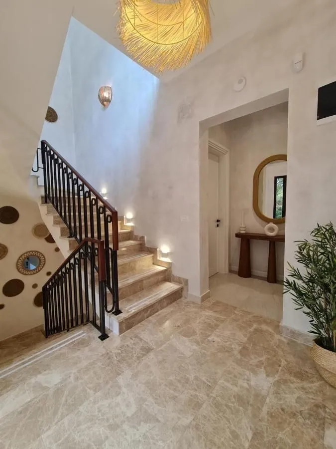 Sale, house, 300m², Reževići, Budva