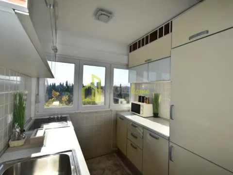 Izdavanje, dvosoban stan, 60m², Centar, Podgorica - image 2