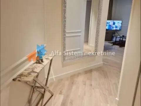 Izdavanje, četvorosoban stan, 109m², Savski Venac, Beograd - image 6