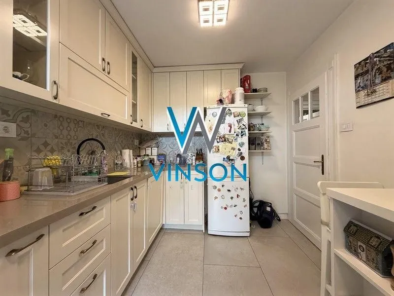 Prodaja, trosoban stan, 74m², Centar, Novi Sad