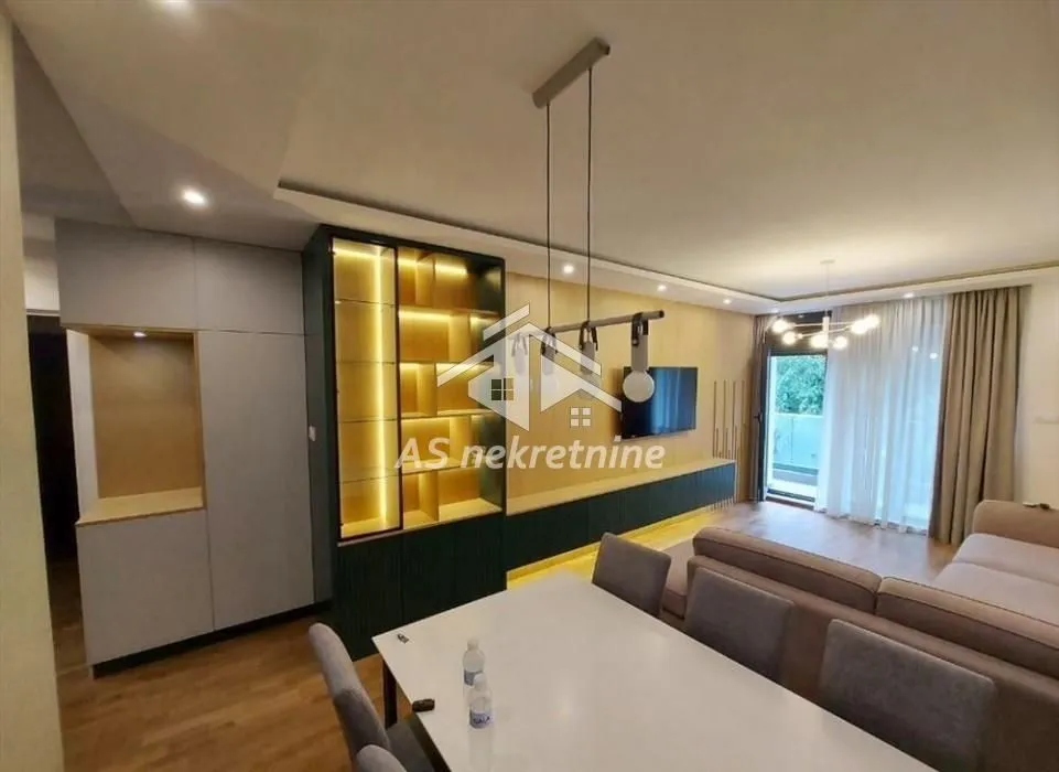 Rent, three bedroom apartment, 77m², Crveni Krst, Beograd
