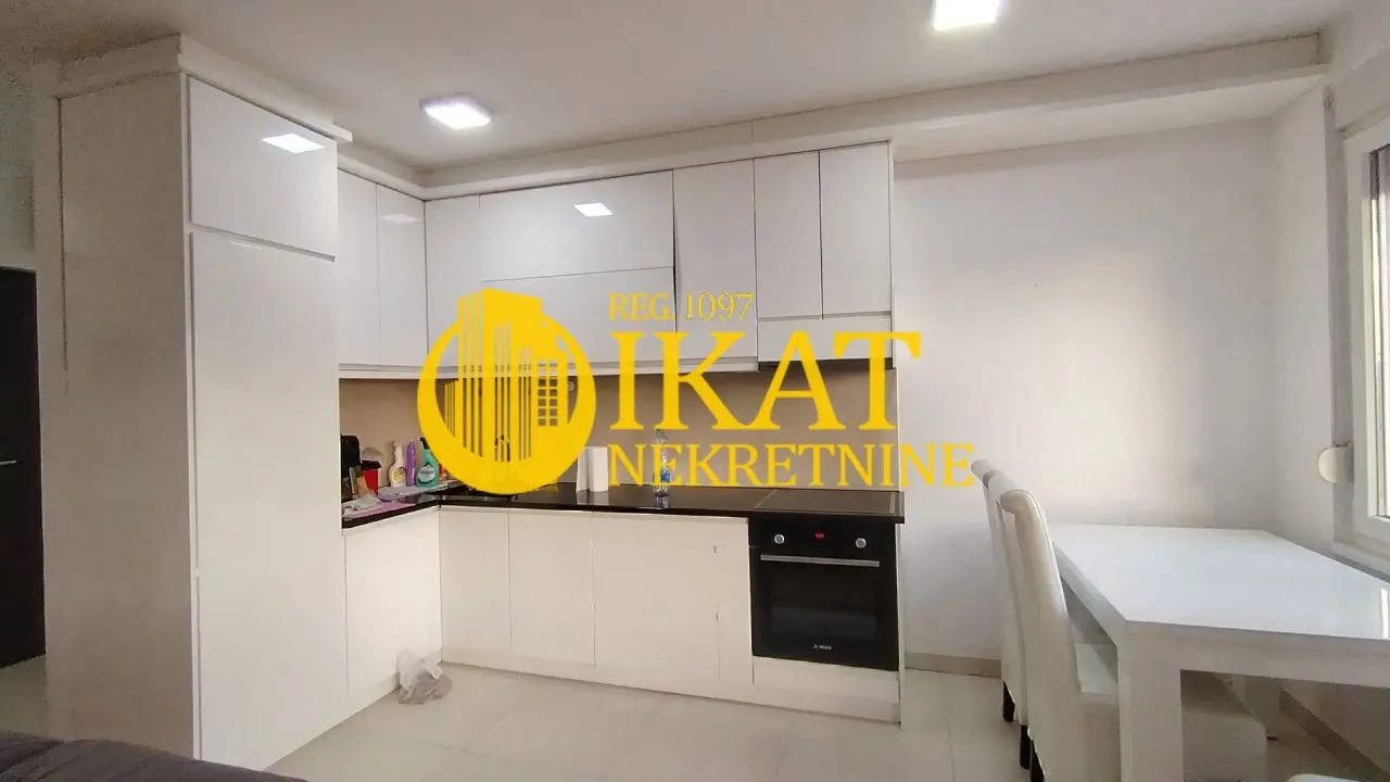 Prodaja, trosoban stan, 67m², Cvetkova Pijaca, Zvezdara Sve Podlokacije