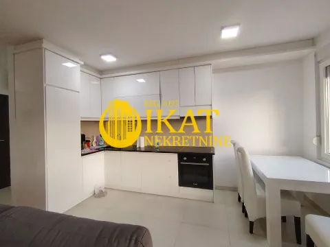 Sale, three bedroom apartment, 67m², Cvetkova Pijaca, Zvezdara Sve Podlokacije