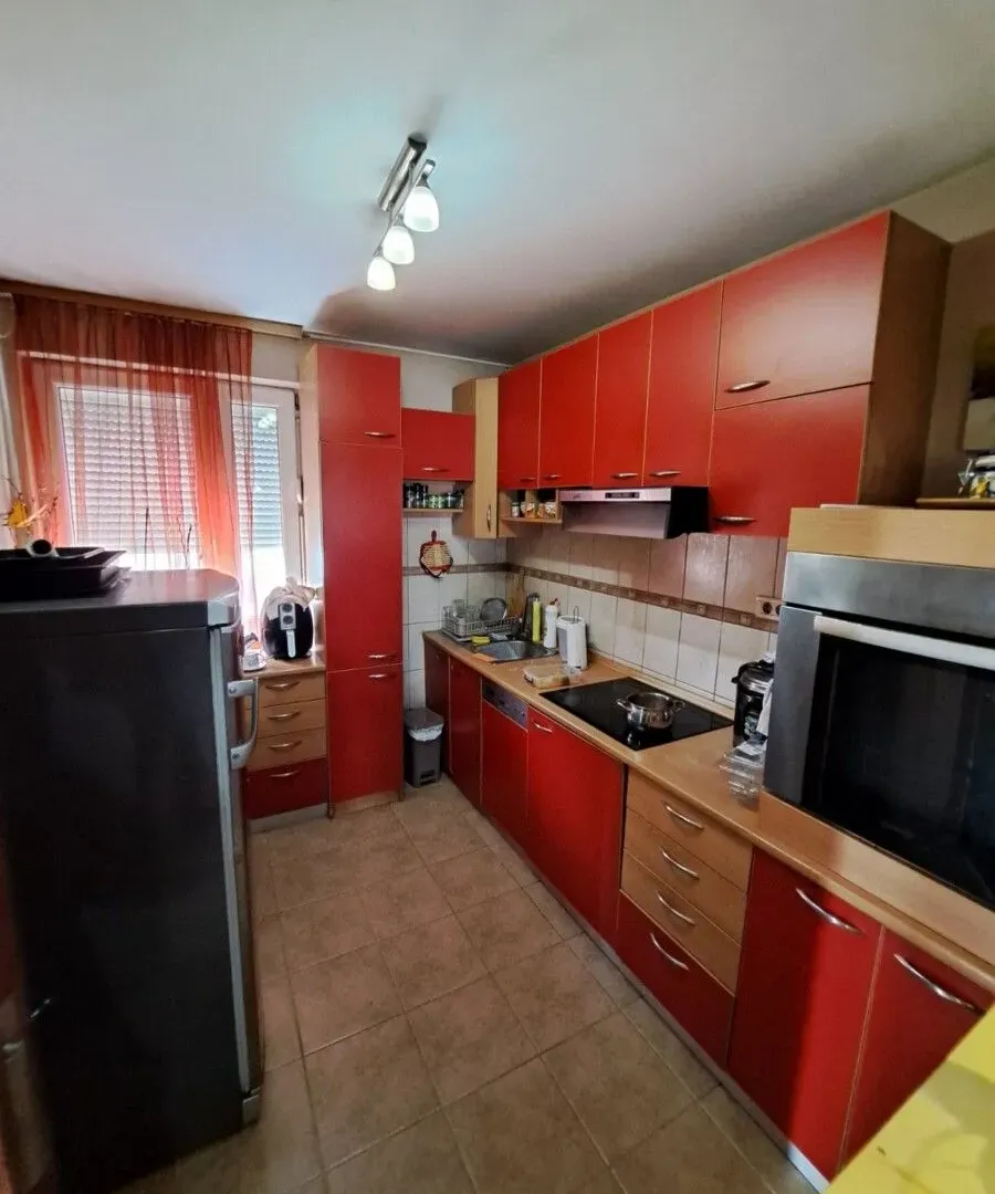 Prodaja, kuća, 220m², Donja Gorica, Podgorica