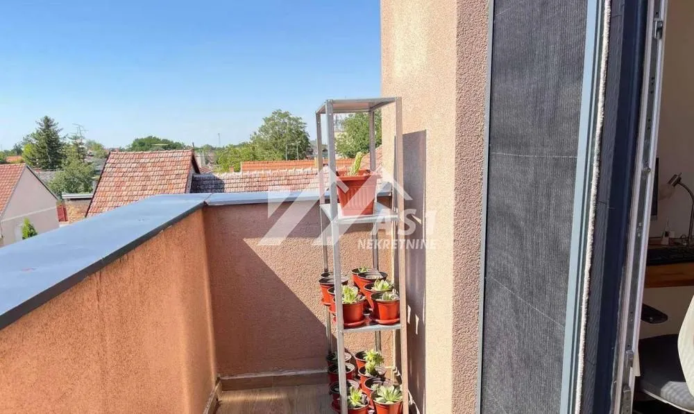 Izdavanje, trosoban stan, 63m², Salajka, Novi Sad Sve Podlokacije