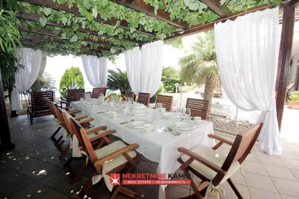 Sale, house, 800m², Sveti Stefan, Budva